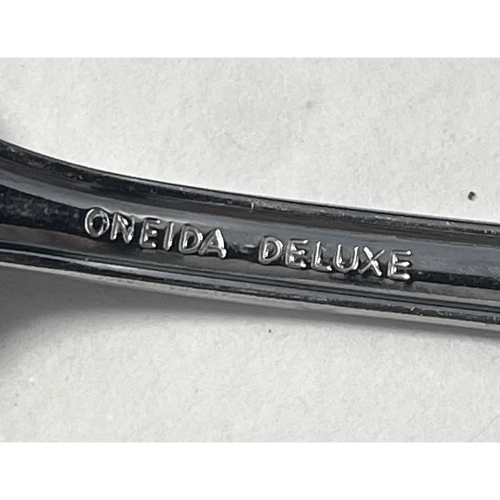 Oneida Deluxe Anticipation Stainless Steel - 3 Oval Soup Spoon Glossy Finish